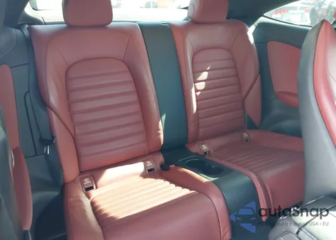 2017 Mercedes-Benz C 300 z USA, uszkodzony, nr VIN WDDWJ4JB7HF380581